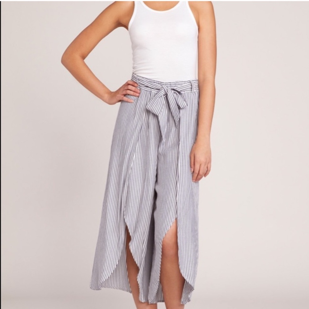 Jack by BB Dakota high rise grey & white stripe wide leg front split leg pants
